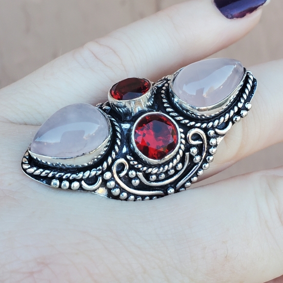 New Rose Quartz and Garnet 925 Silver Statement Ring. - Picture 4 of 15